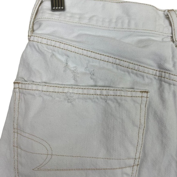 American Eagle Distressed White 90s Boyfriend Shorts Size 8 - Picture 9 of 13